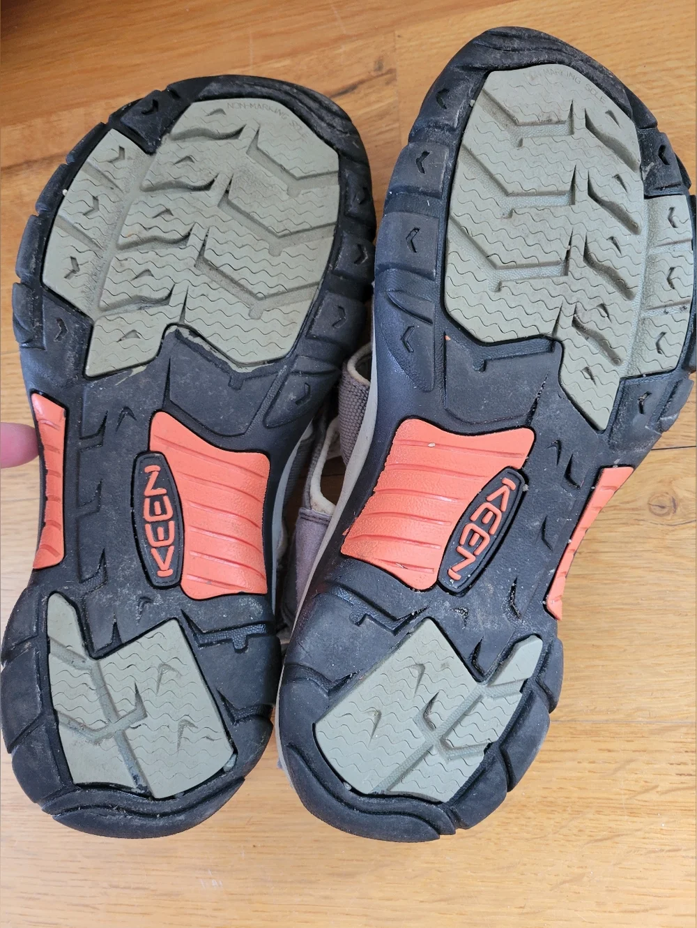 Mens size 9.5 Keen sandals - Men's KEEN Newport H2 Closed Toe Sandals Size 9.5 - Picture 11 of 11